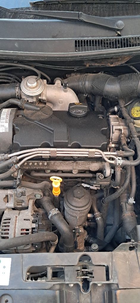 Vendo Seat 6l impecável.