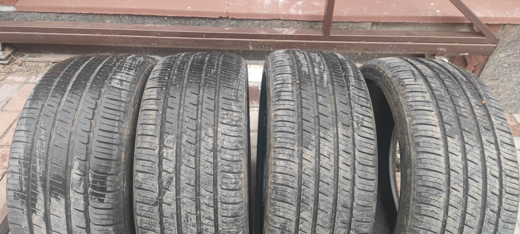 Продам шини Michelin 245 40 19