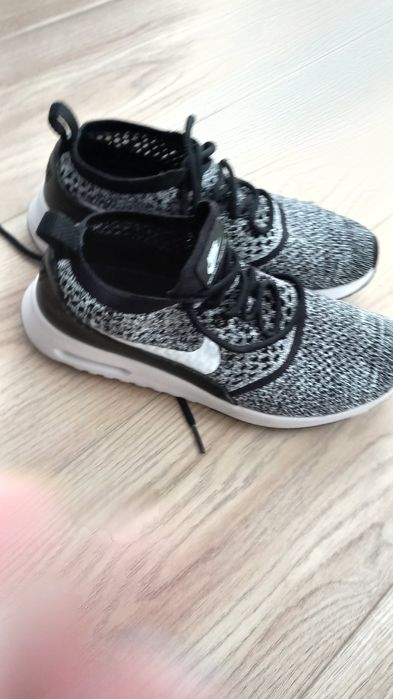 Кросівки для підлітка