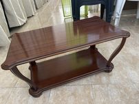 Mesa de apoio em madeira