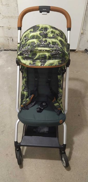 Ultralekki i ergonomiczny wózek spacerowy Cybex Eezy S Twist.