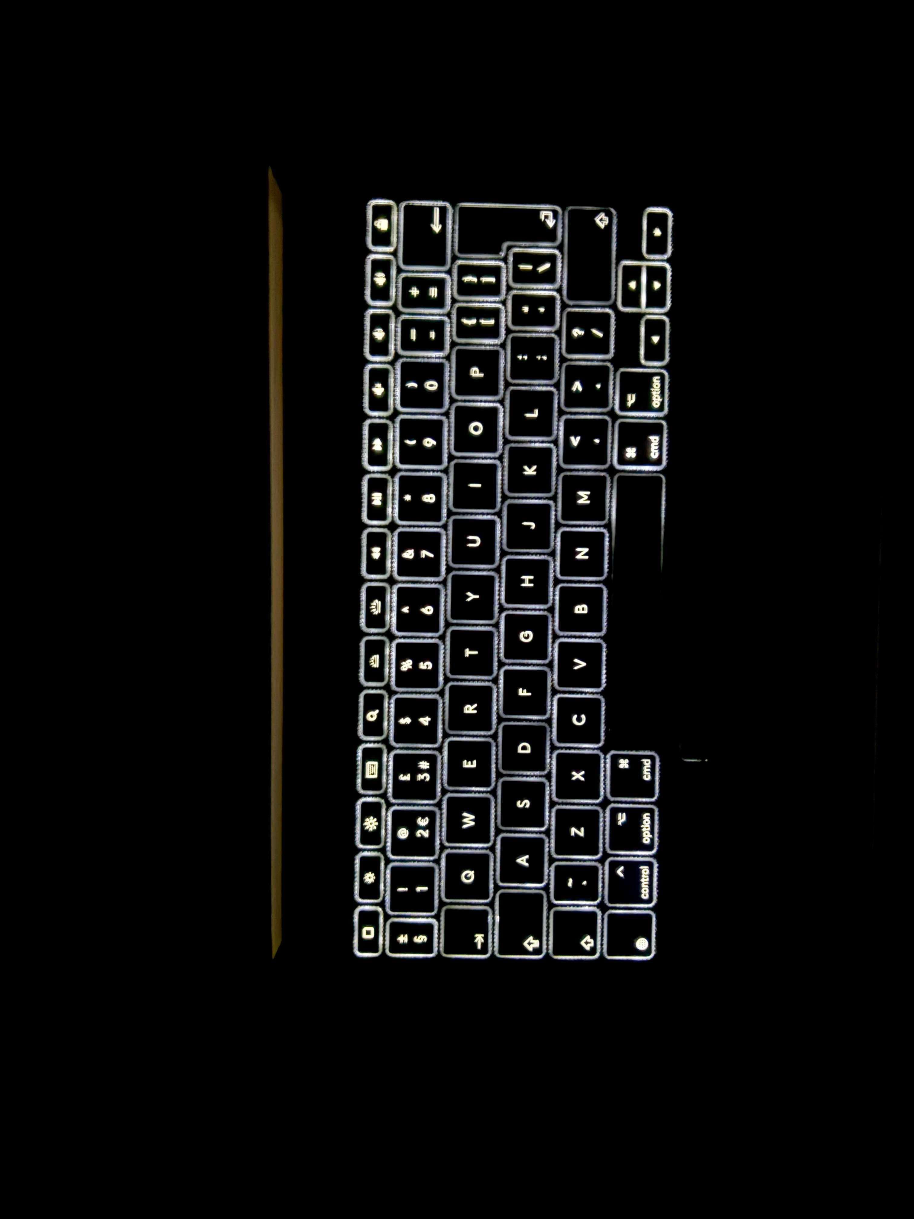 Logitech Combo Touch iPad Pro 11 1,2,3 Gen