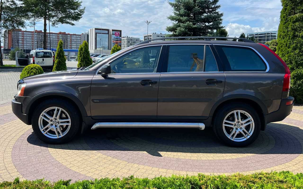 Volvo XC90  2005