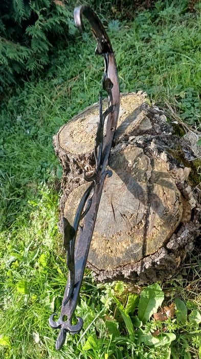 Kwietnik zewnętrzny wieszak hak na kwiaty wiszące wiszący na ścianę