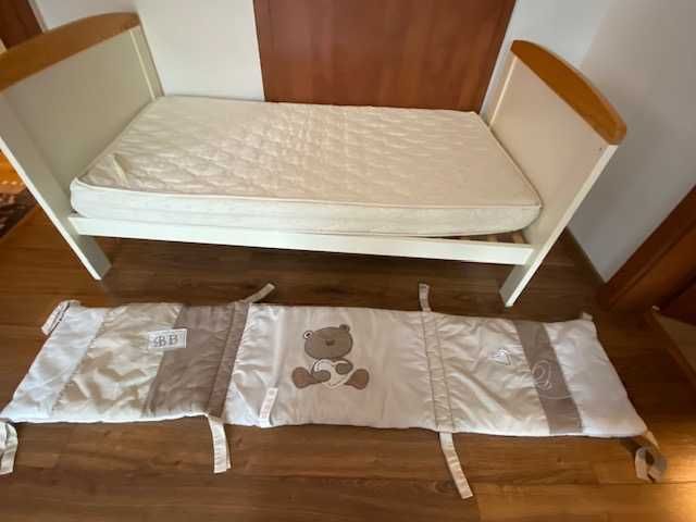 ŁÓŻKO ROSNĄCE Z DZIECKIEM -łóżko, materac, komoda, przewijak+ GRATIS