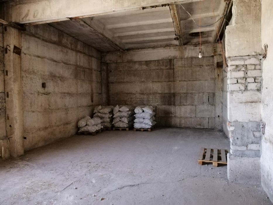 Продаж  оренда приміщенння під виробництво або склад.