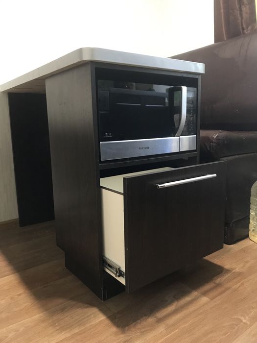 Стол барный кухонный с нишей для микроволновой печи