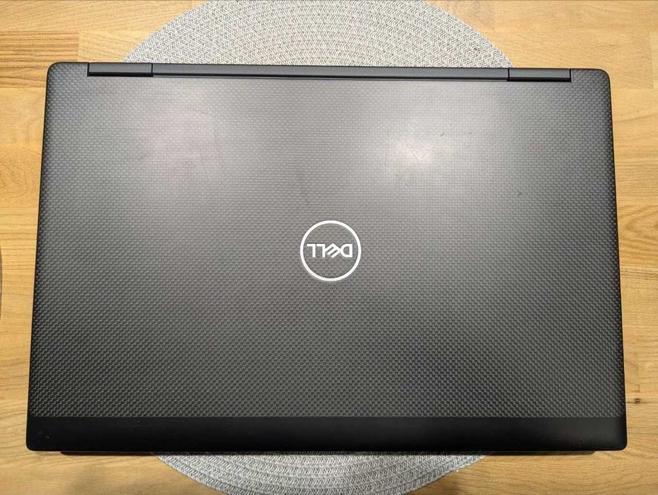 Dell Precision 7530 IPS FHD/Xeon-2176/p3200 6gb/16gb ddr4/256gb m2/win