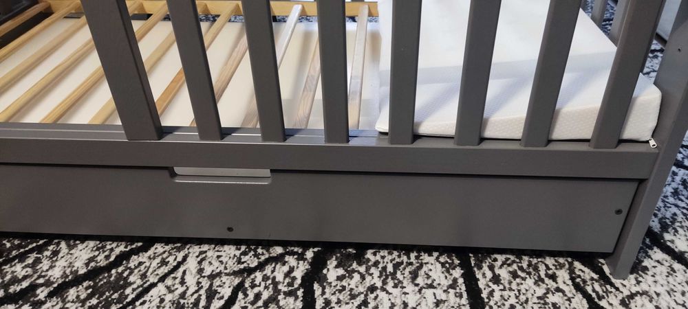 Łóżeczko dziecięce Klupś Iwo szare z materacem i poduszką - klinem