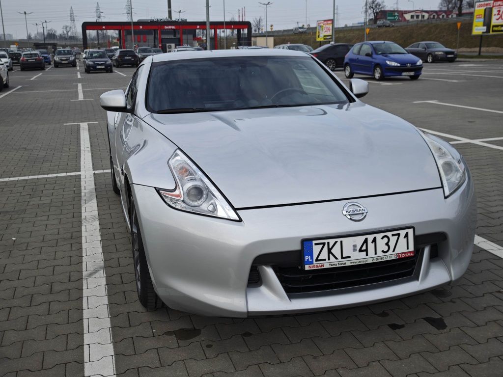 Nissan 370Z Pack Nismo Szpera Akebono