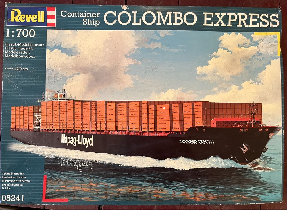 Модель контейнеровоза COLOMBO EXPRESS REVELL