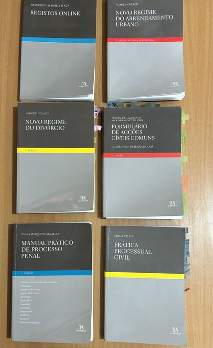 Livros de Direito variados