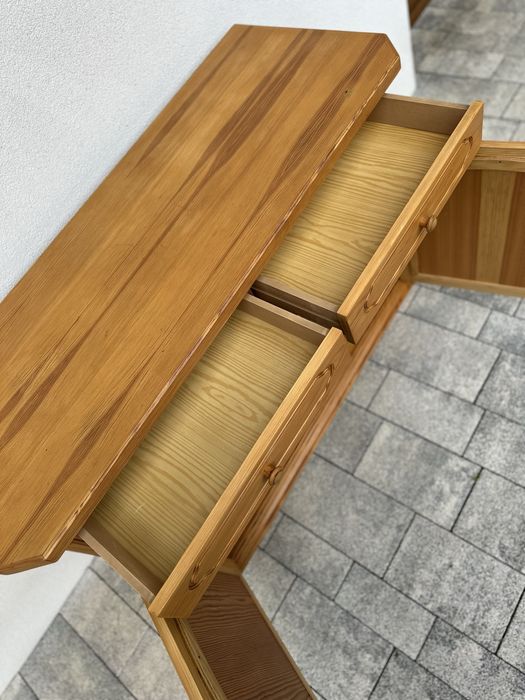 Komoda /Kredens ZEFAM PRL – odnowiona, drewno sosnowe, vintage retro