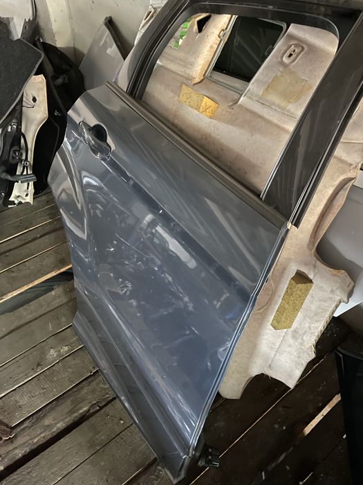 Fird kuga mk2 drzwi prawe tył org lakier kpl kolor 6d