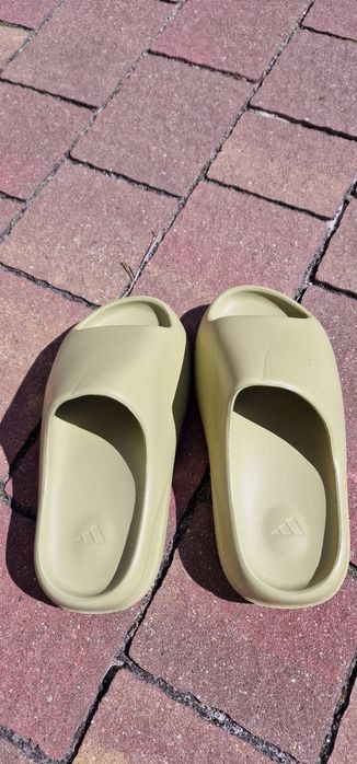 Klapki Yeezy Slide
