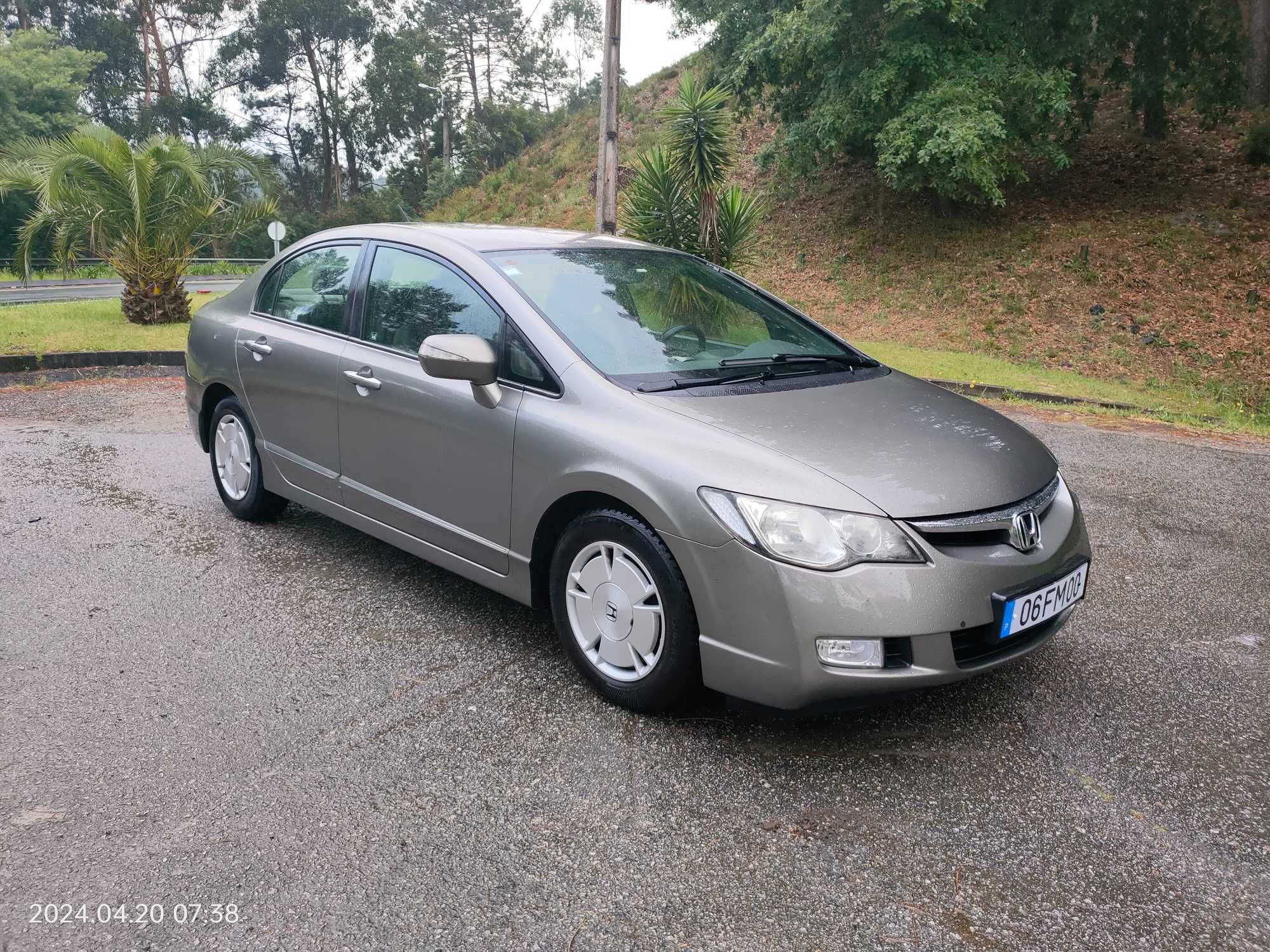 Honda Civic VIII Sedan 1.3 Hibryd IMA