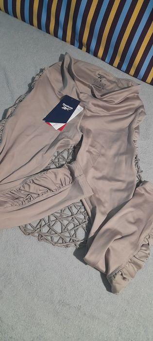 Damskie leginsy z marszczeniami po boku rozmiar S Reebok
