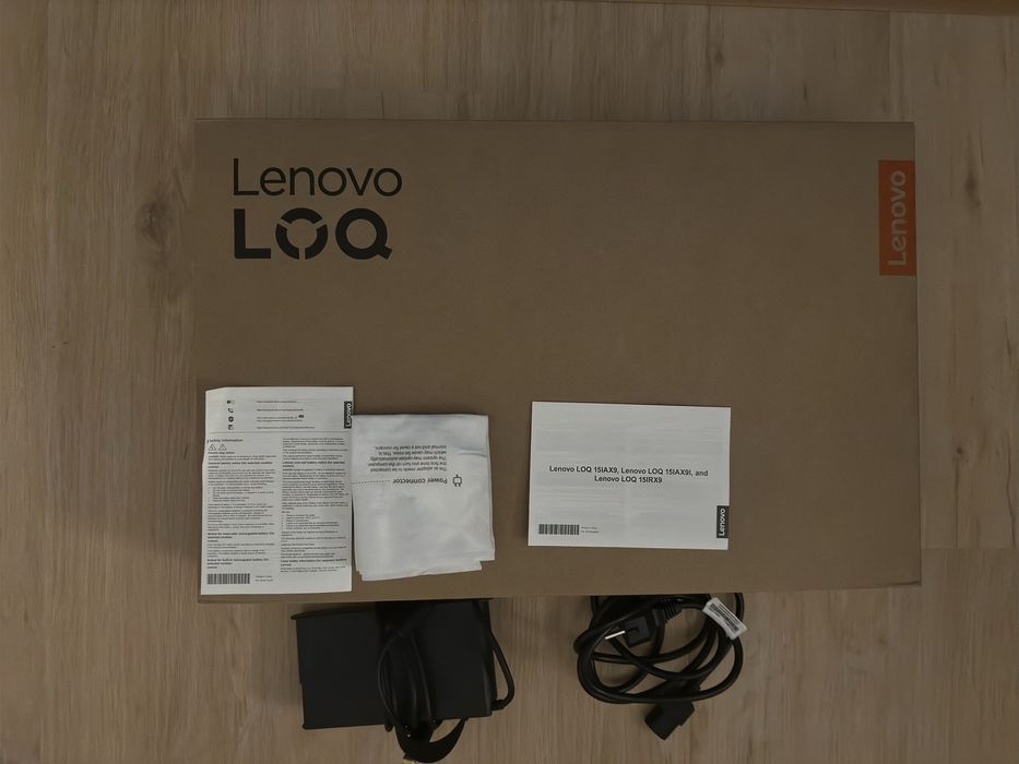 Laptop Lenovo LOQ 15IRX9