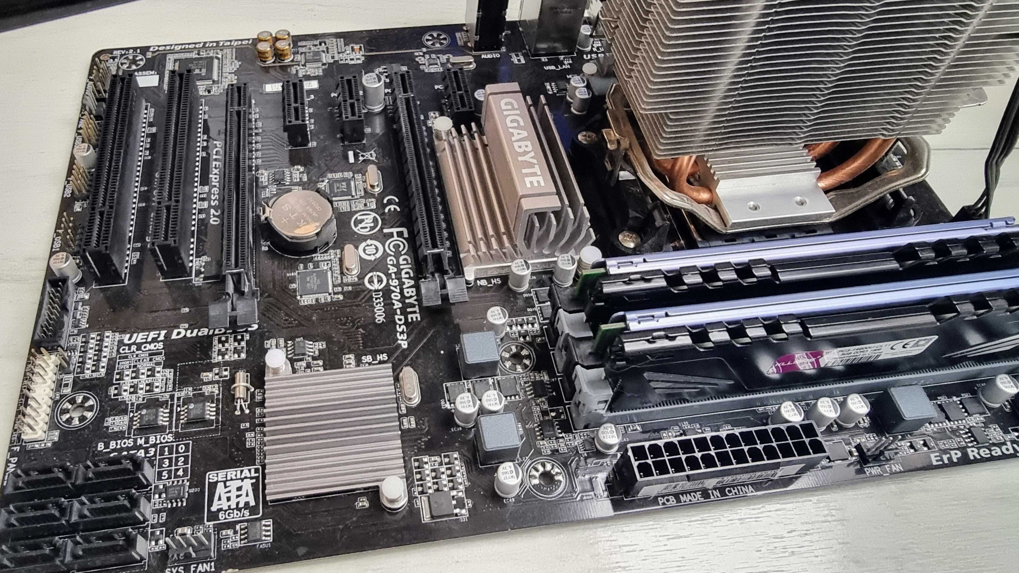 ПК материнка GA-970A-DS3P + процесор AMD FX 8320e+Кулер +пам'ять 20 gb
