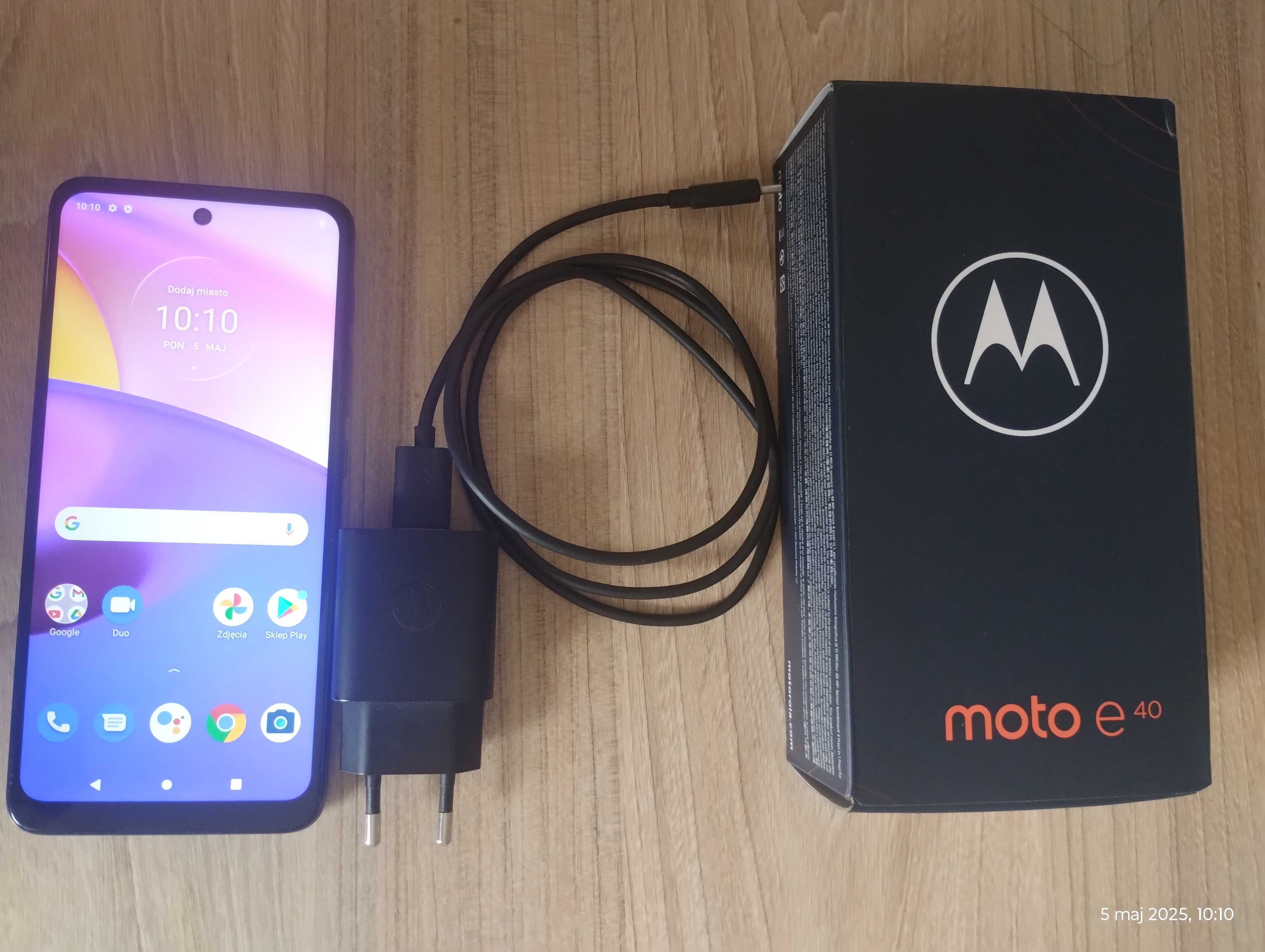 smartfon Motorola e40