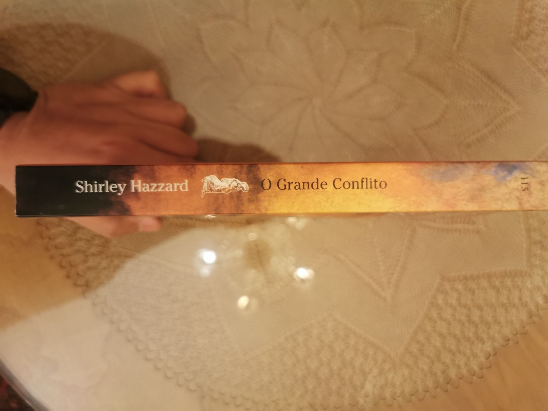 Shirley Hazzard - O grande conflito