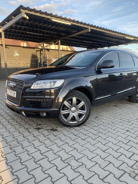 Audi q7 в чудовому стані!