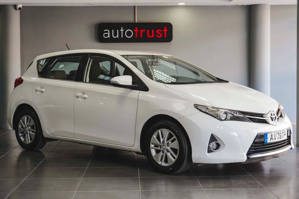 Toyota Auris 1.4 D-4D Comfort+J16+Navi