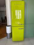 Limonkowa lodówka Smeg FAB32 – retro klasa i styl!