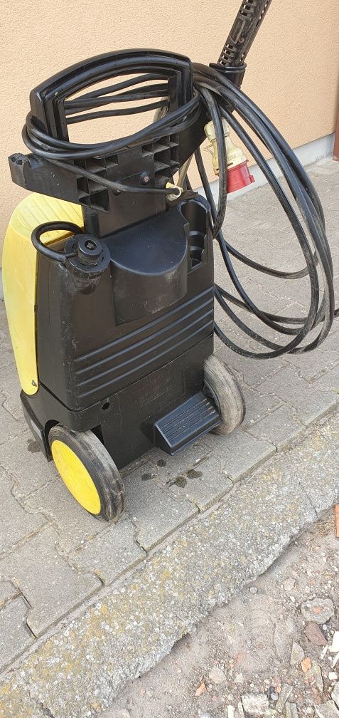 Sprzedam profesjonalną myjkę ciśnieniową  karcher