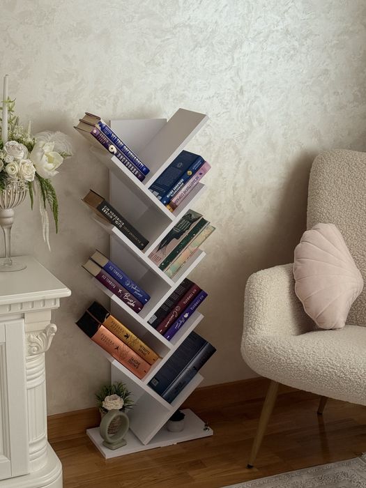 Полиця, біла, для книг, журналів та документів.Добре в дім,офіс і т.д.
