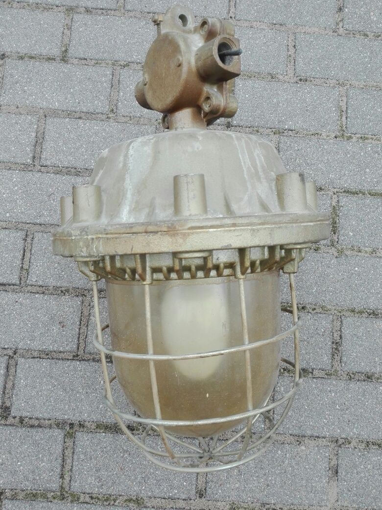 Lampa przemysłowa PRL