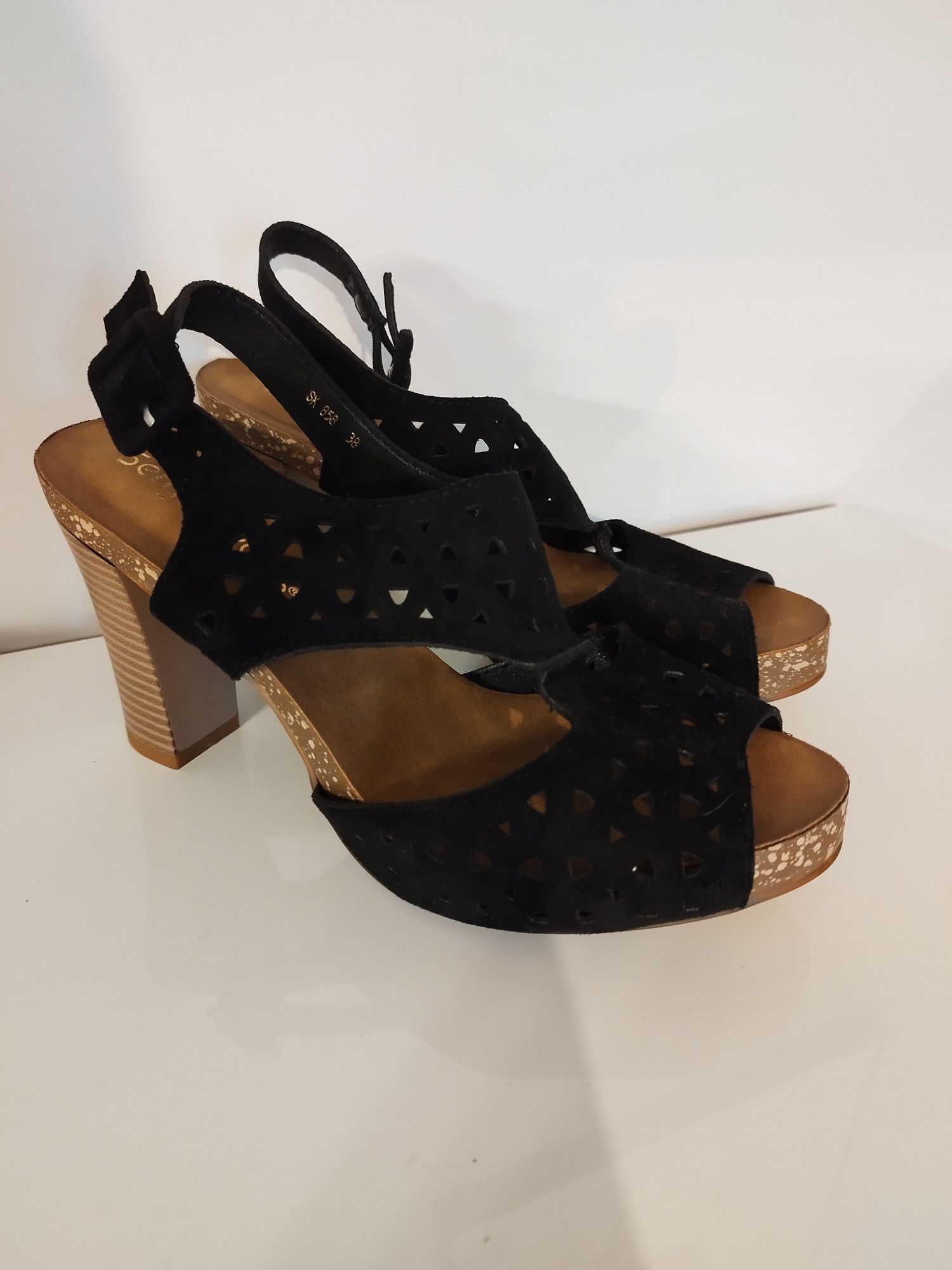 Sergio Leone Nowe buty na obcasie rozmiar 38