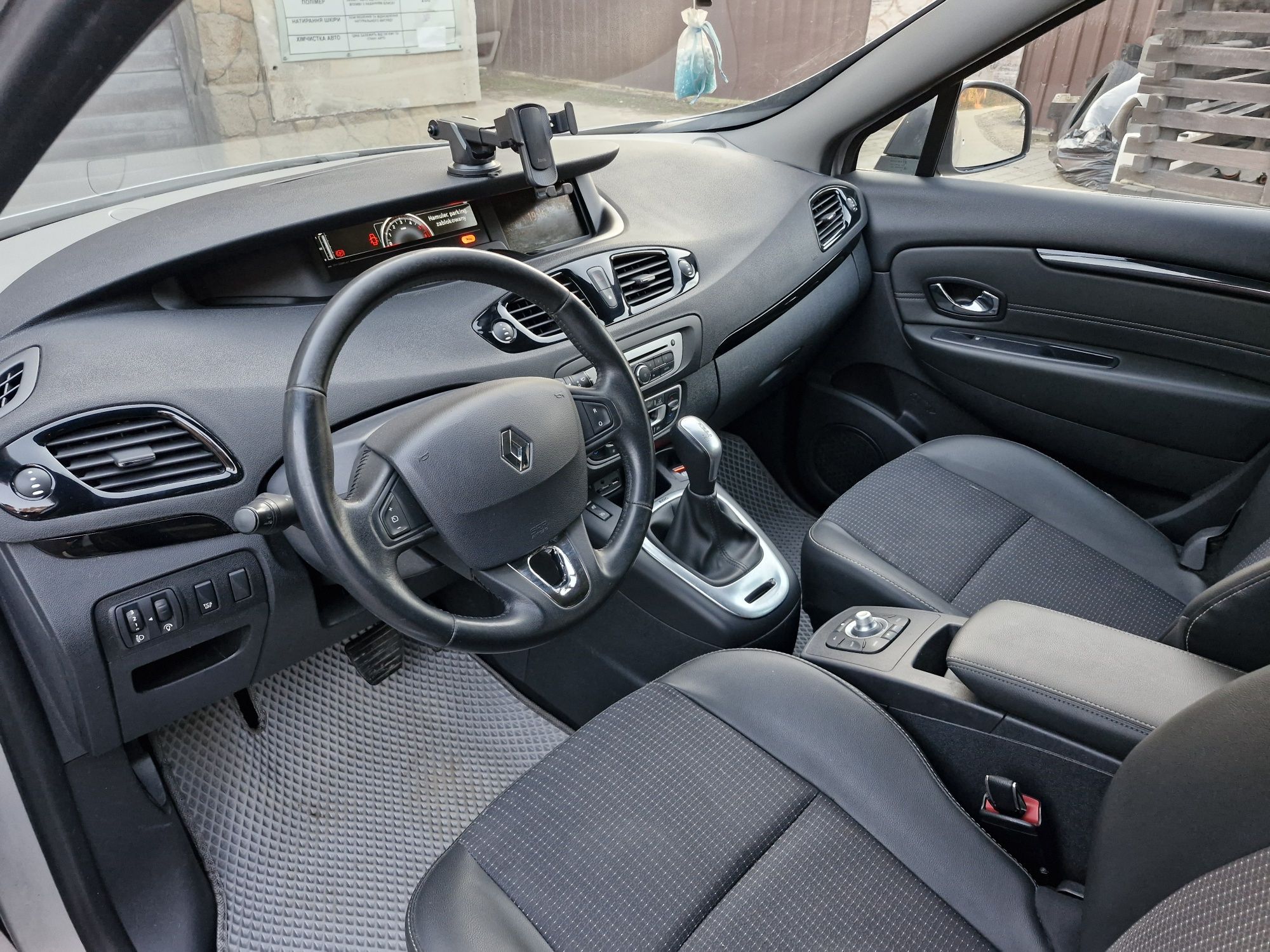 Продам Renault Grand Scenic