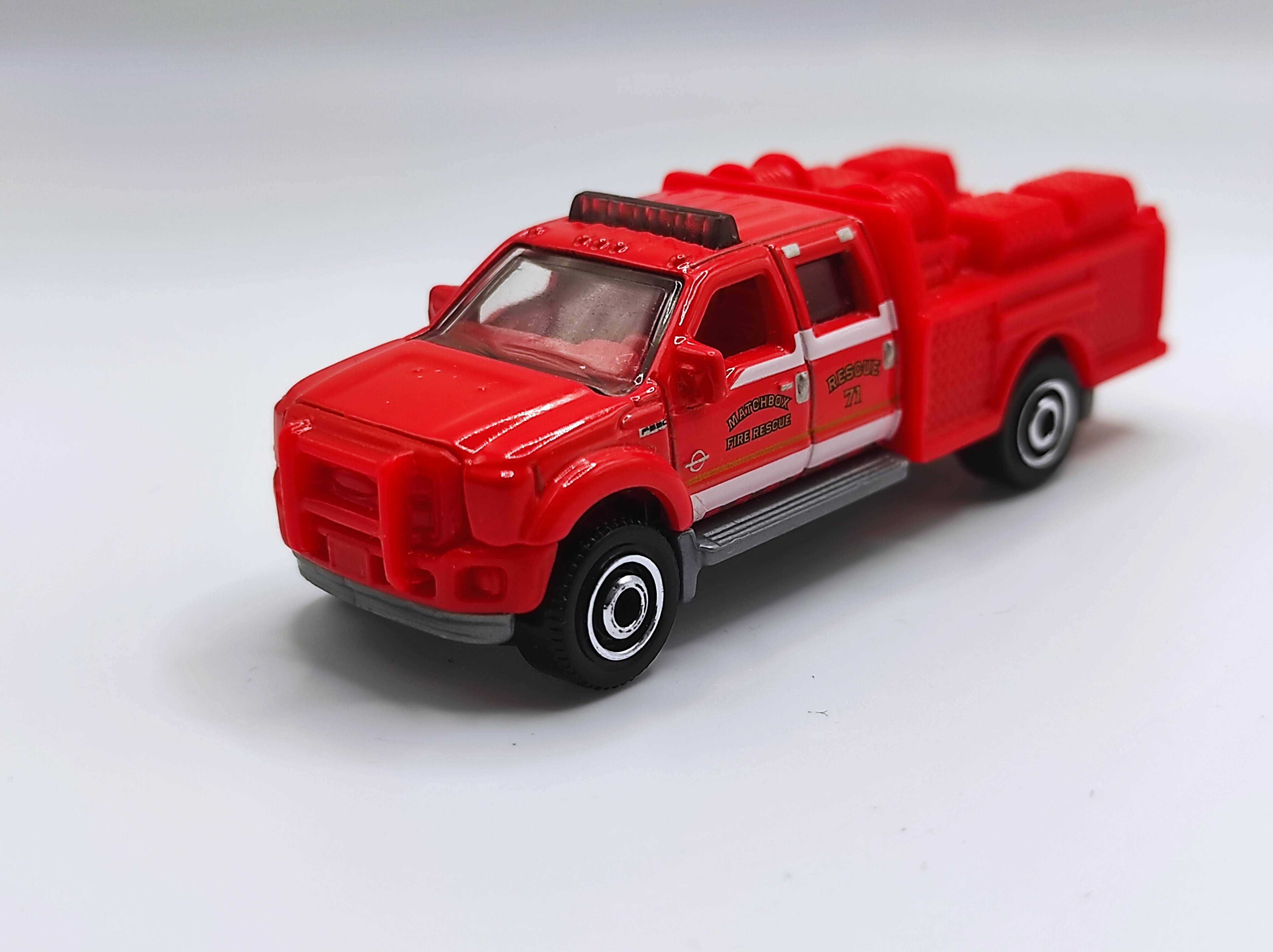 Samochodzik Resorak Matchbox Ford F-550 Super Duty S1#43