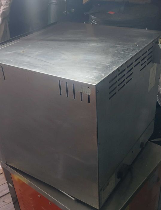 Конвекційна піч AD44M Apach