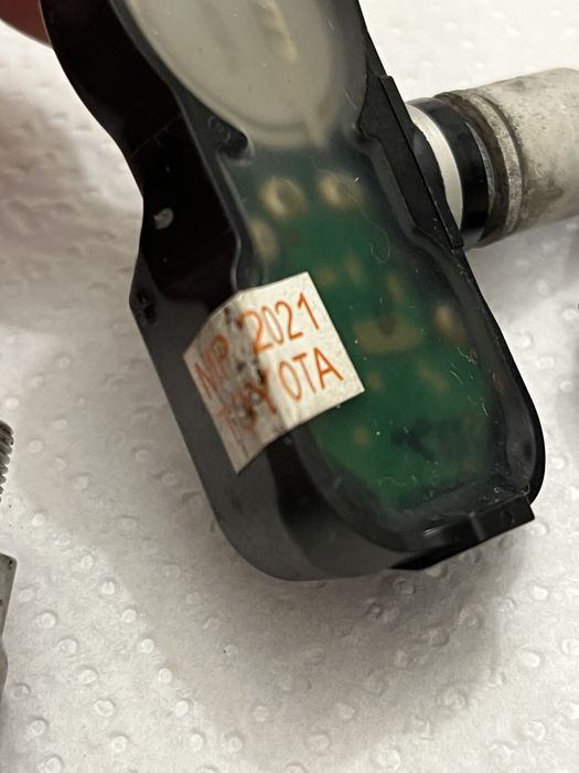 Датчик давления воздуха в шинах PMV-C11A Toyota , Lexus