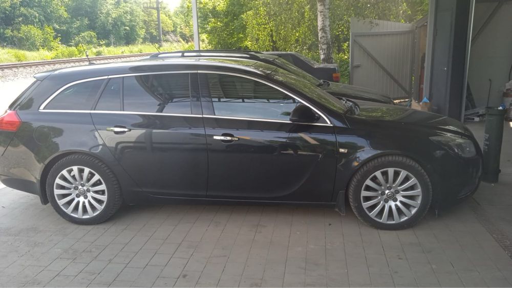Opel insignia здача в оренду