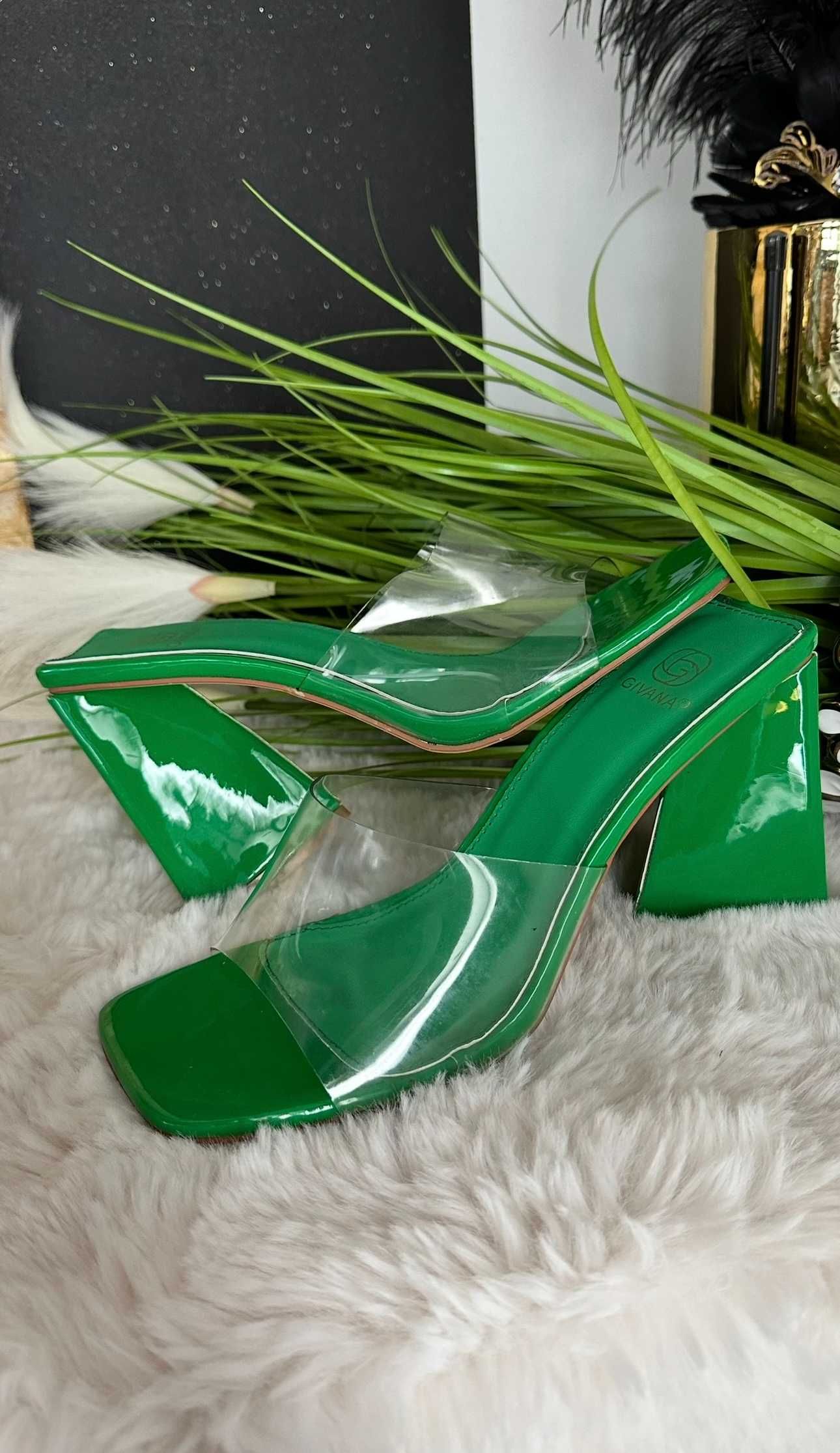 Klapki zielone jesień transparentne  wysokie obcas trójkąt Zalando