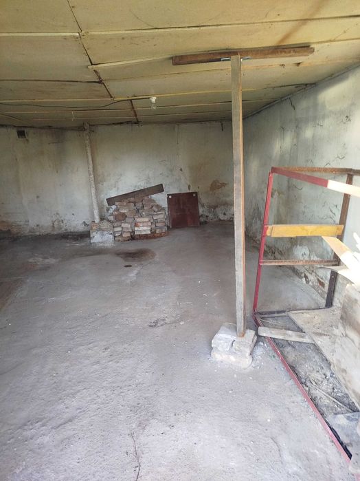 Продам гараж в металісті автомобілісті