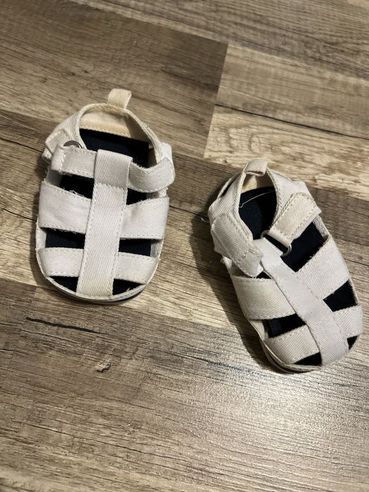 Buty - 2 szt.: ulsandaly niemowlęce r. 18 i buty r. 19