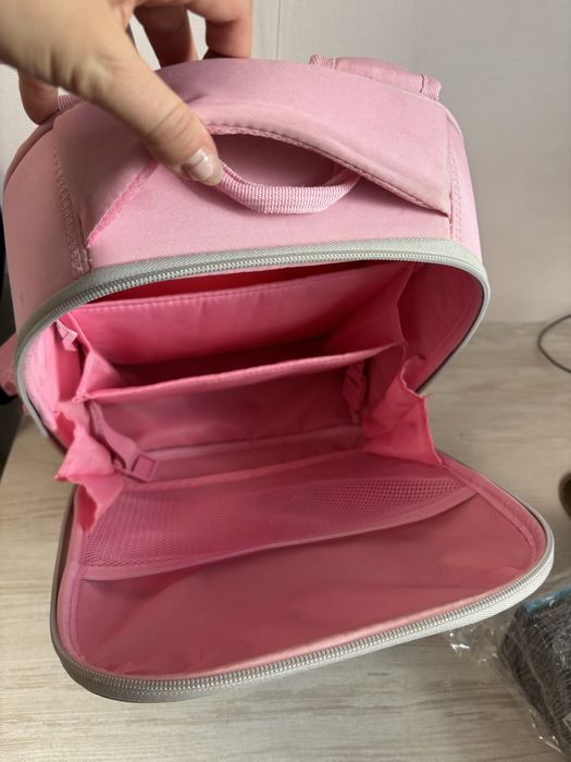 Продам шкільний портфель kite