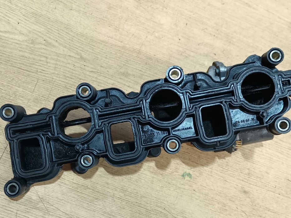 Kolektor ssący PRAWY nastawnik kolektora AUDI 2.7 3.0 TDI A6 C6 Q7 A4