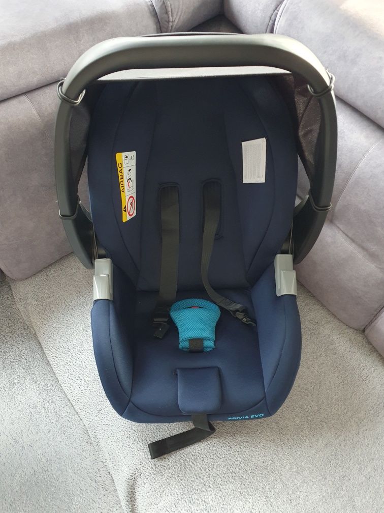 Fotelik samochodowy Recaro Privia EVO + Baza isofix Smartclick 0-13 kg