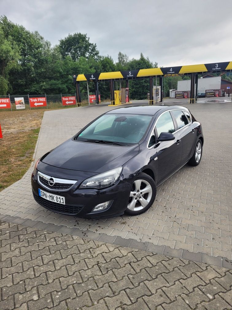 Opel astra J cosmo okazja