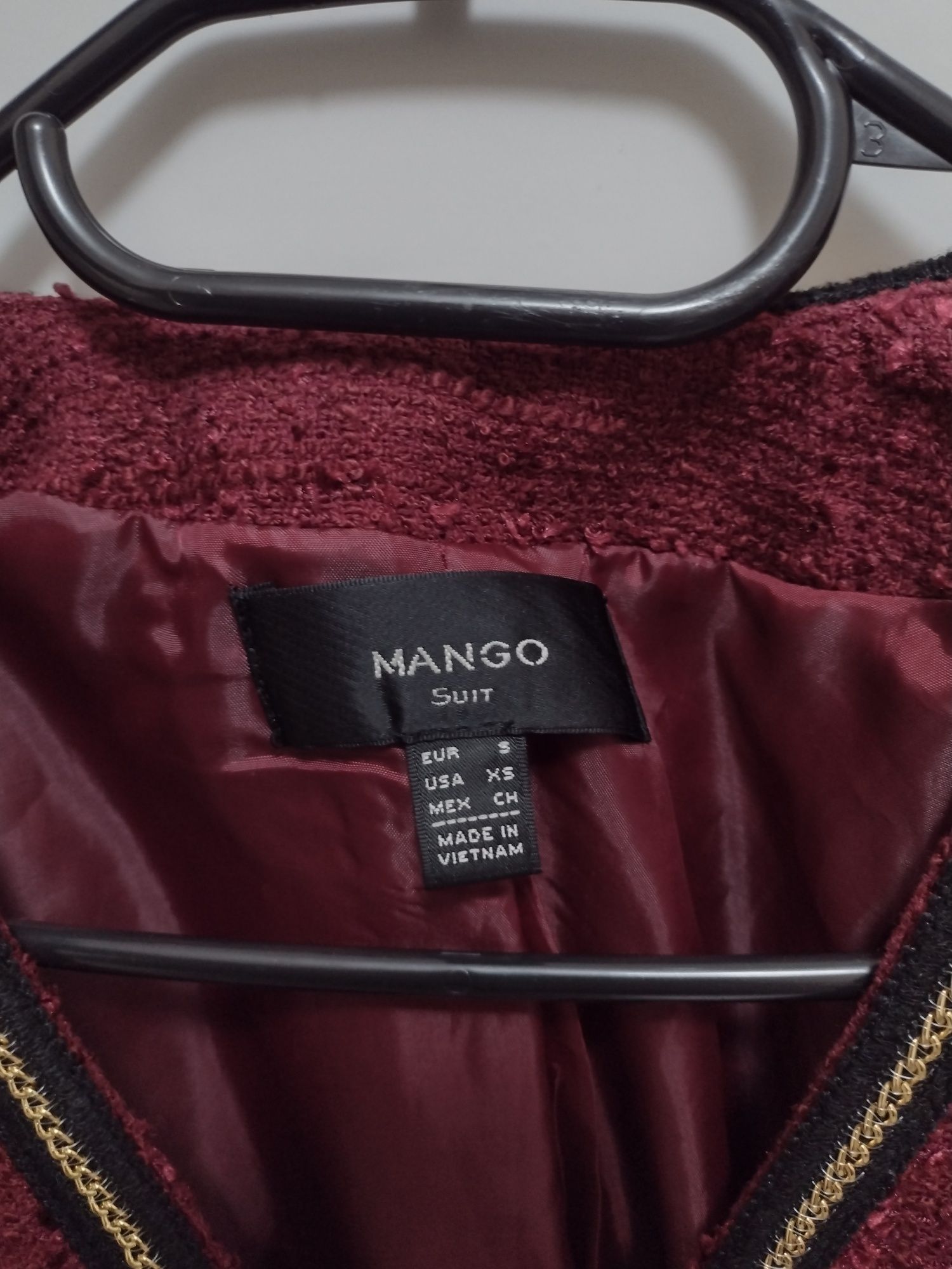 Krótka marynarka żakiet Mango z tkaniny strukturalnej złote zdobienia