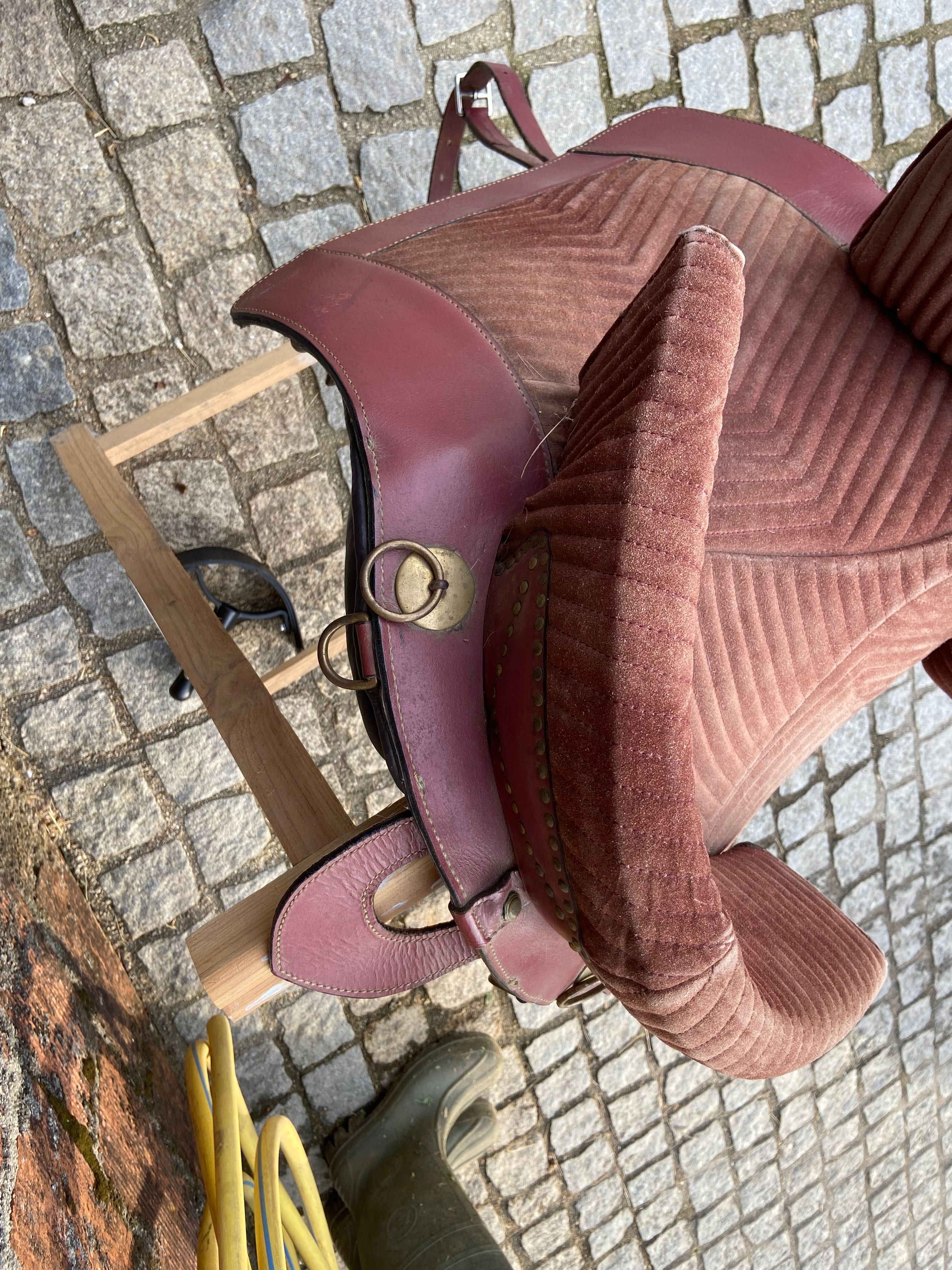 Vendo meia sela portuguesa