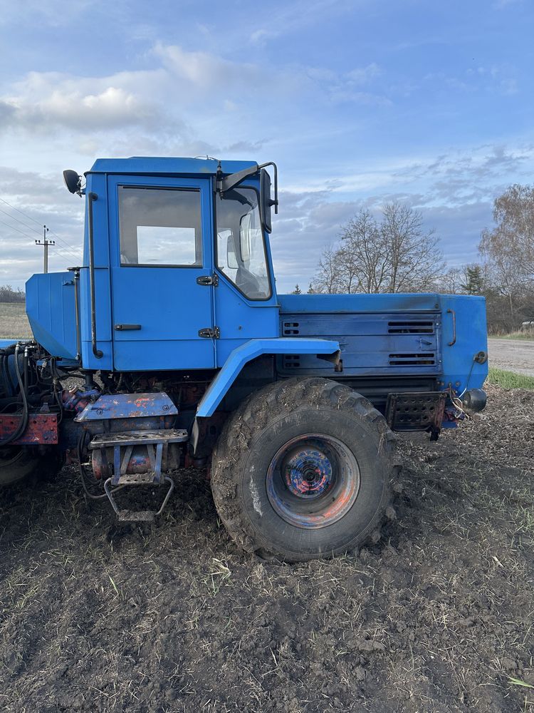 Продам трактор т150