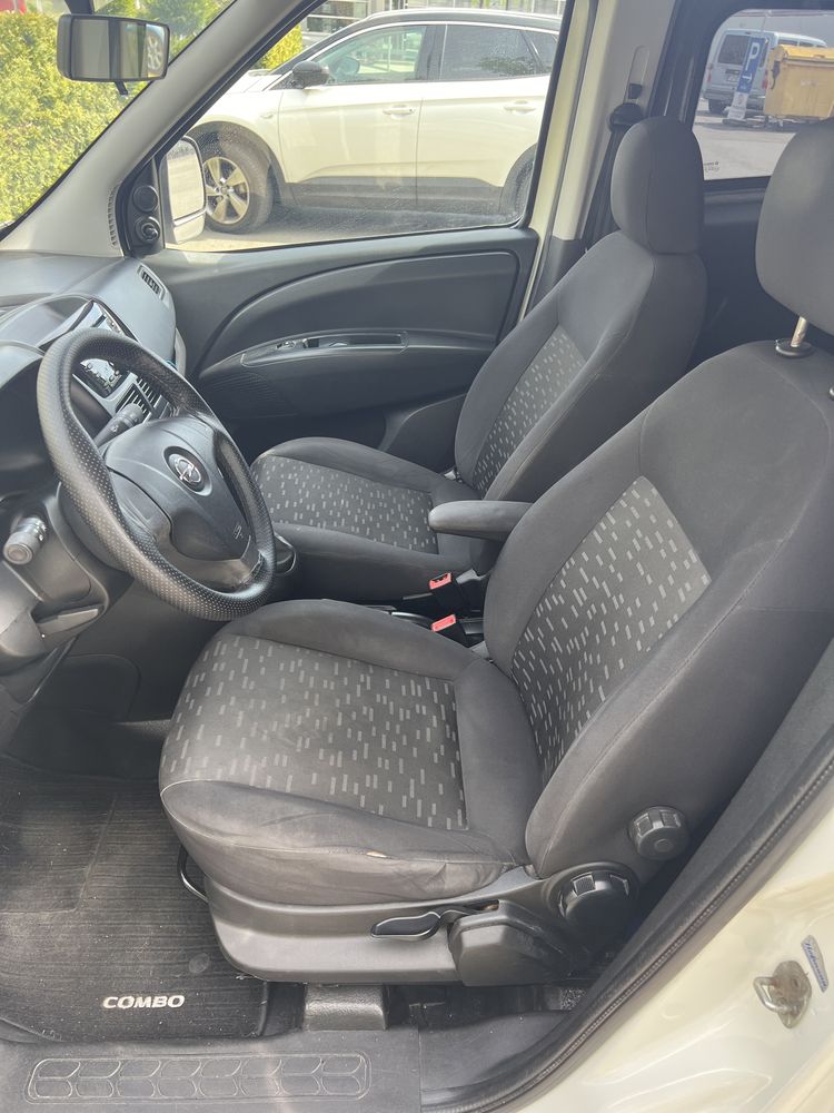 Opel combo 1,3 cdti