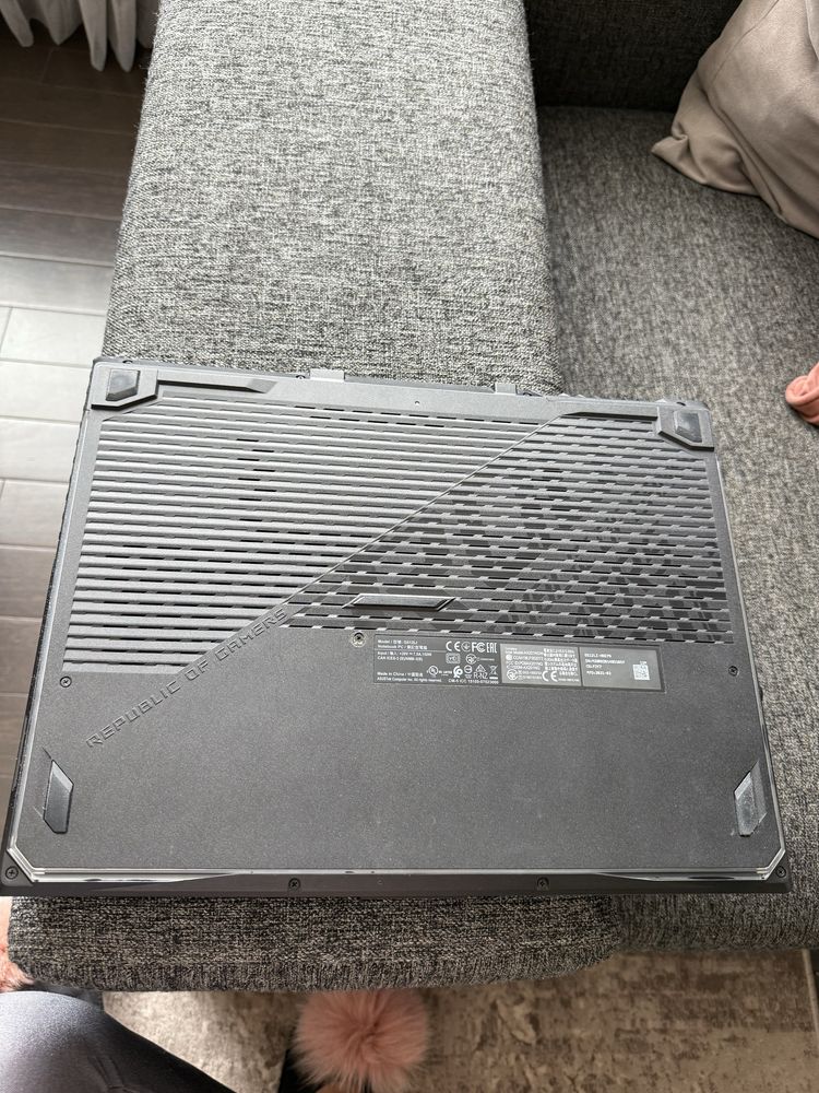 Ноутбук ASUS ROG Strix G15