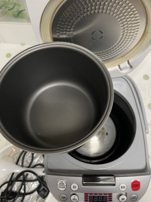 Robot de cozinha/panela de pressão Gourmet 4000